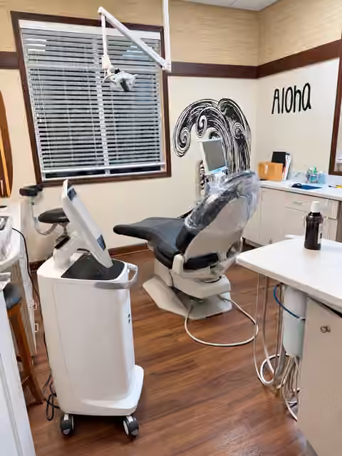 Clean patient treatment room in a dental office